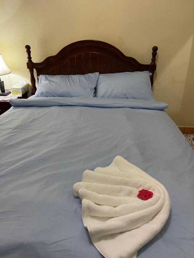 Janessa'S Dwellery Bed and Breakfast Πορτ Βίλα Εξωτερικό φωτογραφία