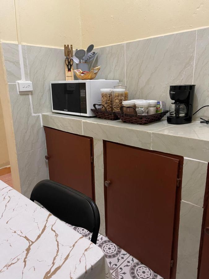 Janessa'S Dwellery Bed and Breakfast Πορτ Βίλα Εξωτερικό φωτογραφία